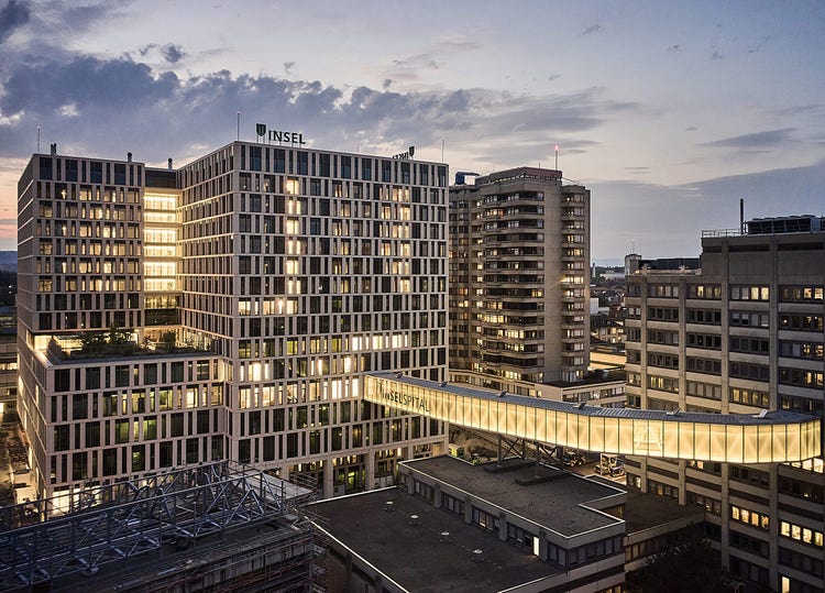 Eine Aussenaufnahme des Anna-Seiler-Hauses.