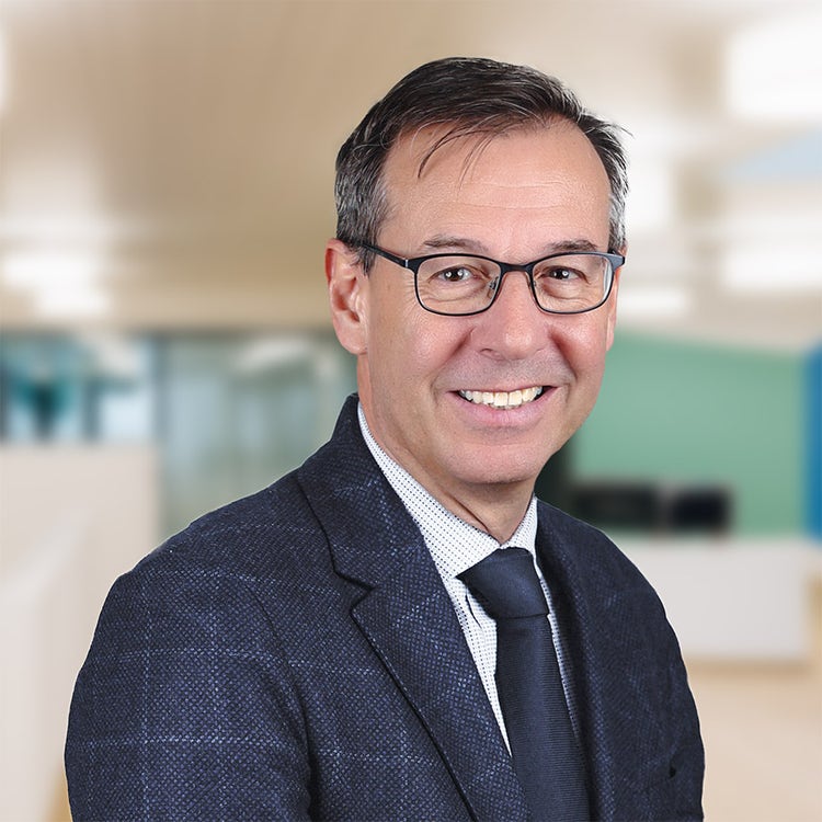 Porträtaufnahme von Andreas Dettwiler.