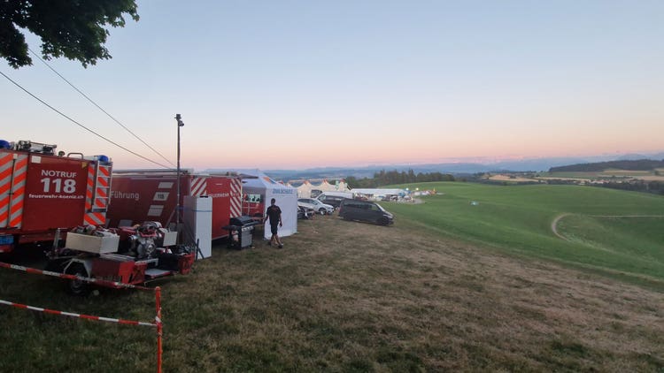Rückseite des Feuerwehrpostens auf dem Festivalgelände.