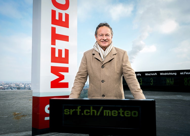 Meteorologe Thomas Bucheli auf dem Dach des SRF-Wetterstudios in Zürich.